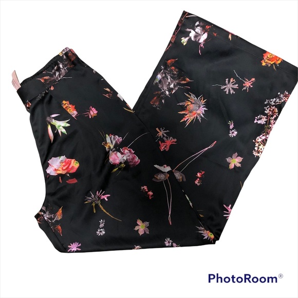 Victoria’s Secret Small Lounge Pajama Pant Vibrant Multicolor Flowers on Black - Picture 4 of 6